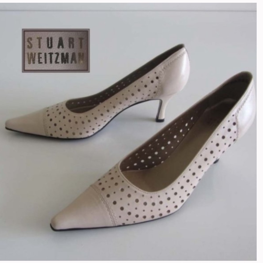 stuart weitzman nude pumps